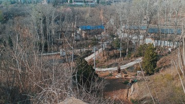 505724