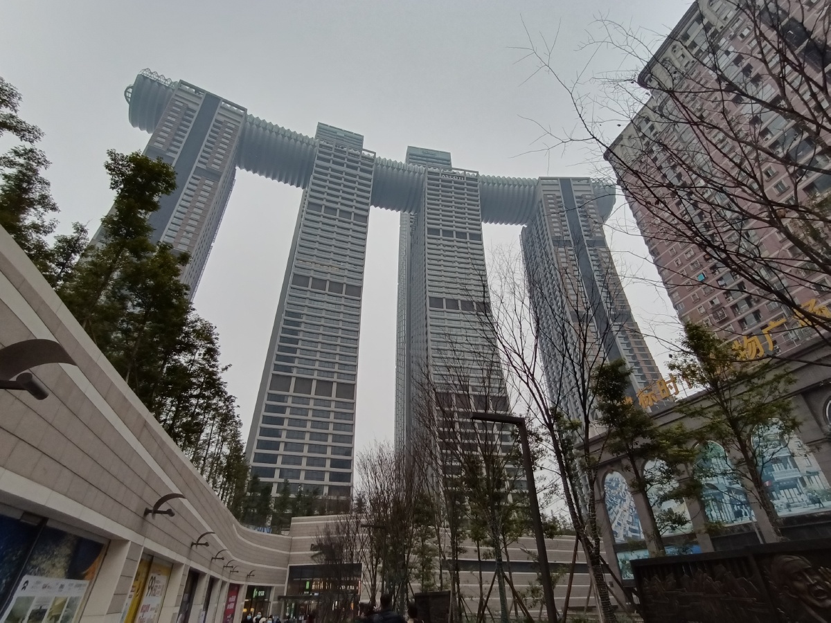 朝天门码头高楼大厦台阶巷道长江大桥