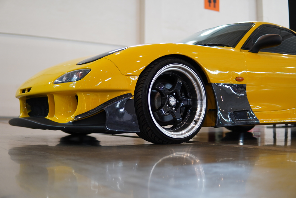 mazdarx7fd改装车展上最醒目的大玩具