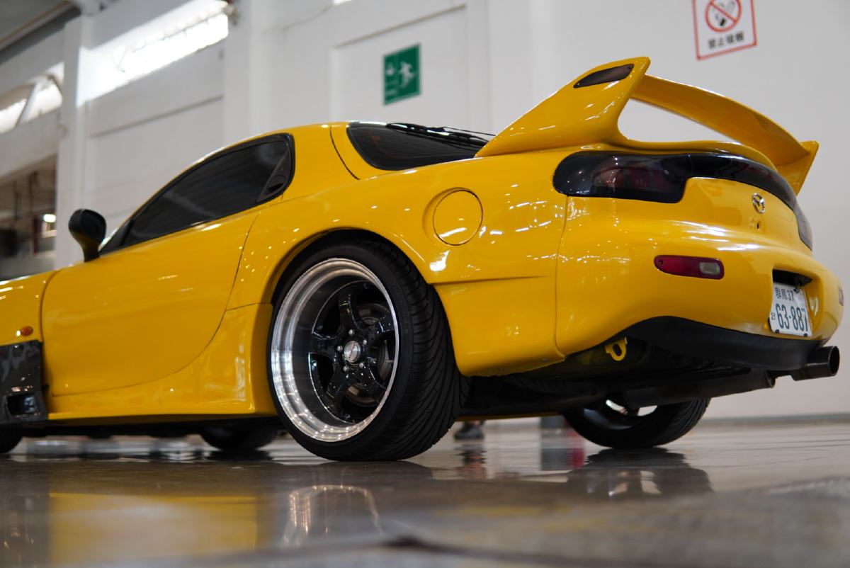 mazdarx7fd改装车展上最醒目的大玩具