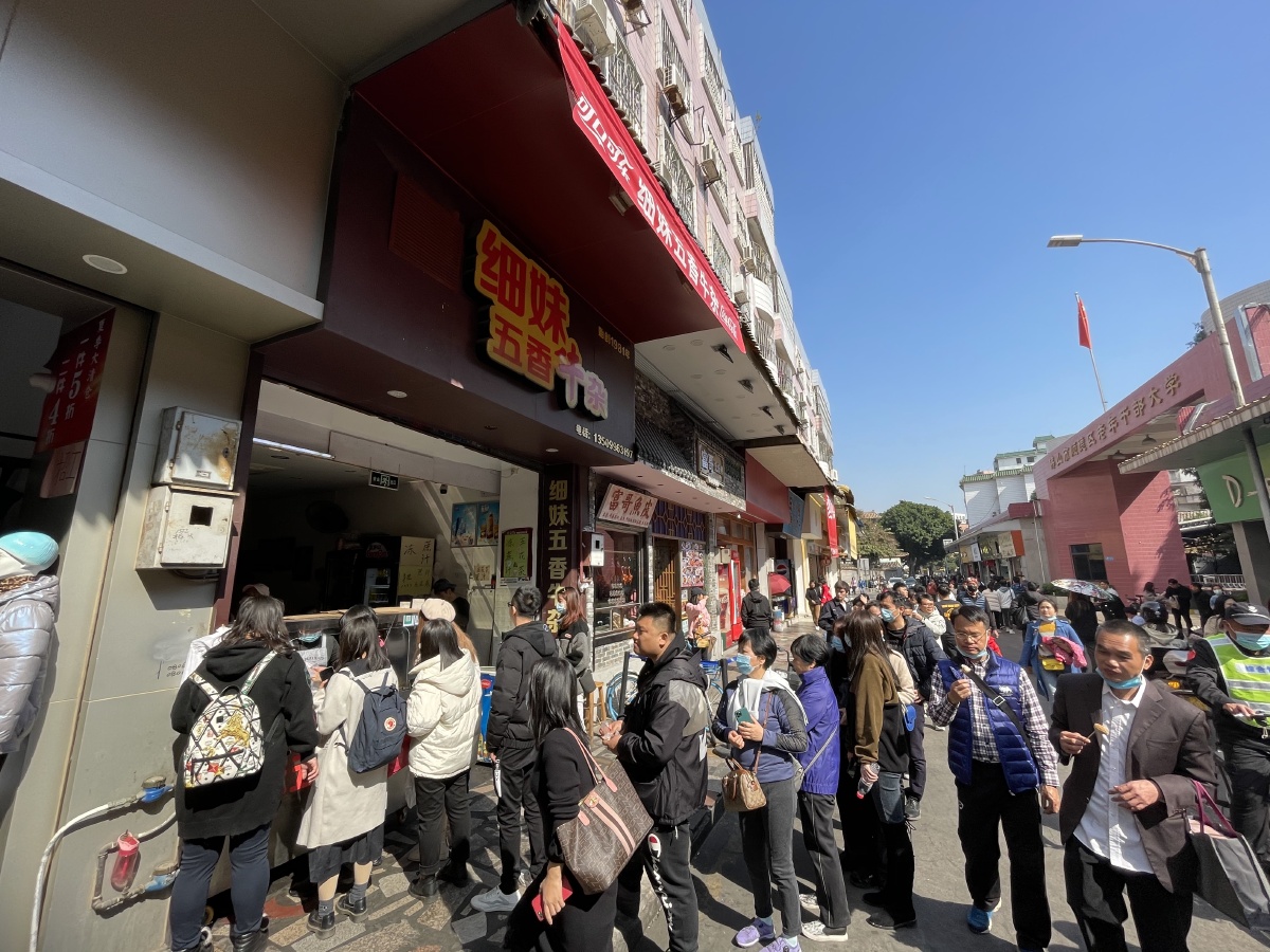 网红餐饮大排长龙