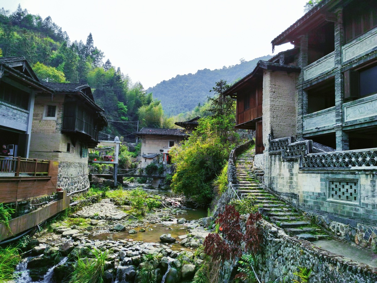 故乡南靖土楼塔下村