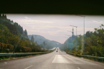 37F2B050-3BE7-41A1-A394-E8FECFE7C76F/L0/001