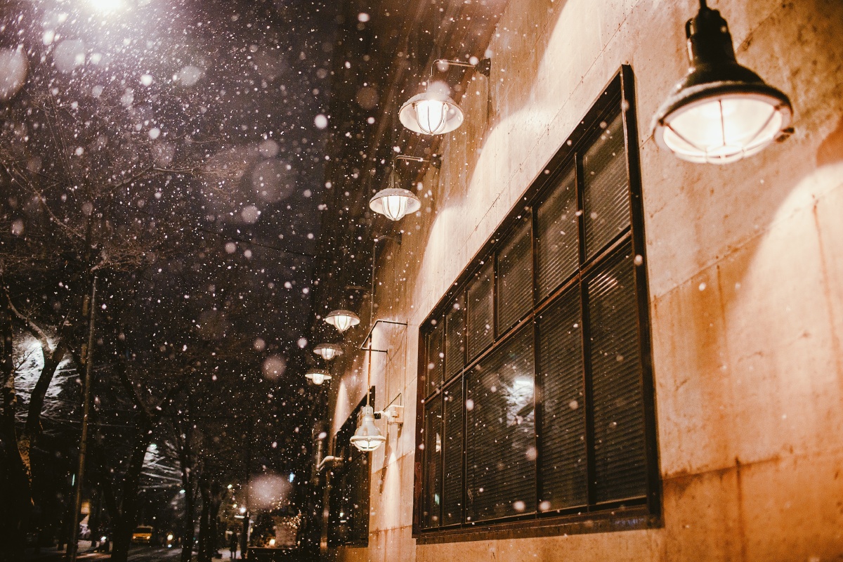 不记得是第几场大雪了雪景真的好梦幻街道也很温暖