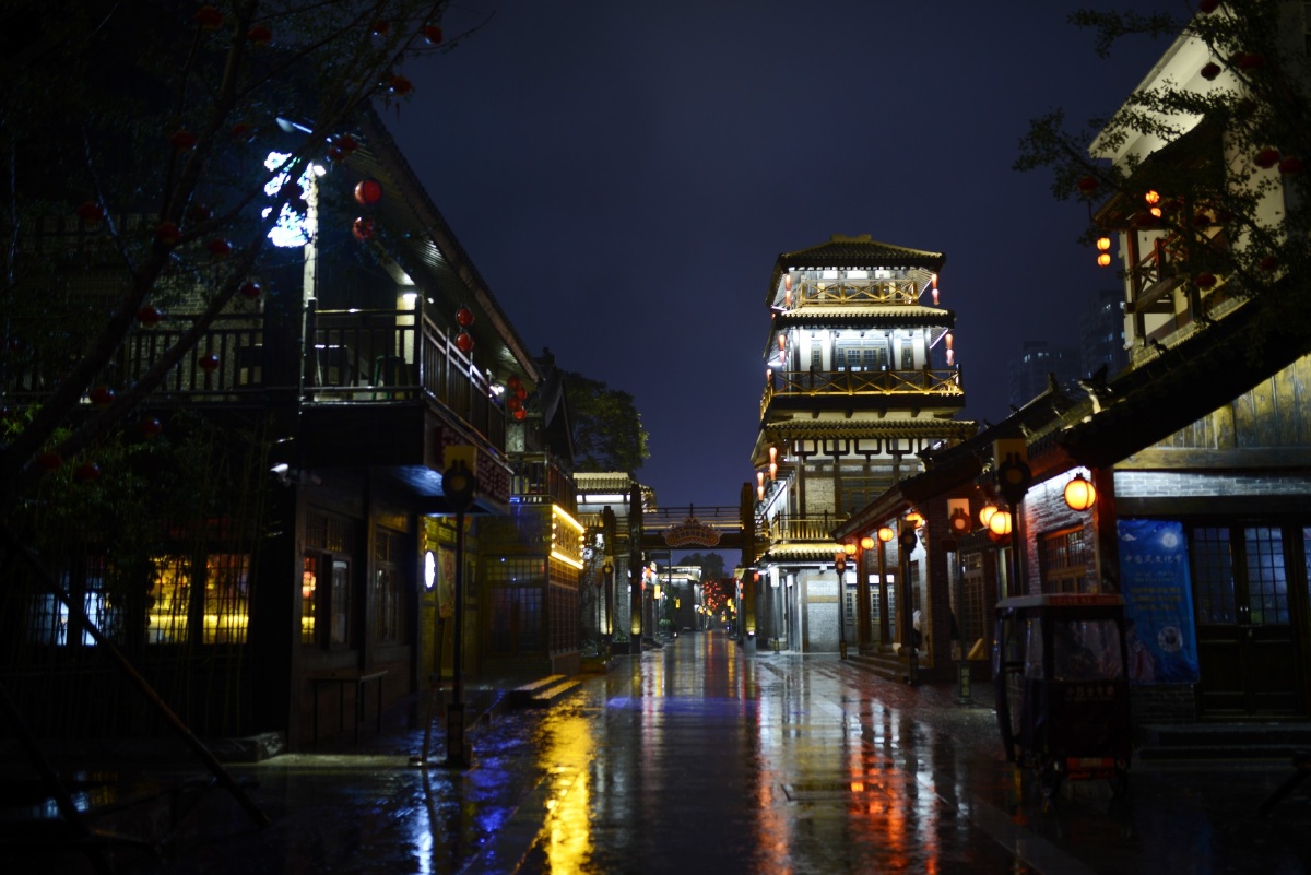 回车巷历史文化街2021918邯郸回车巷历史文化街雨后景象