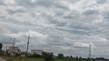 616807