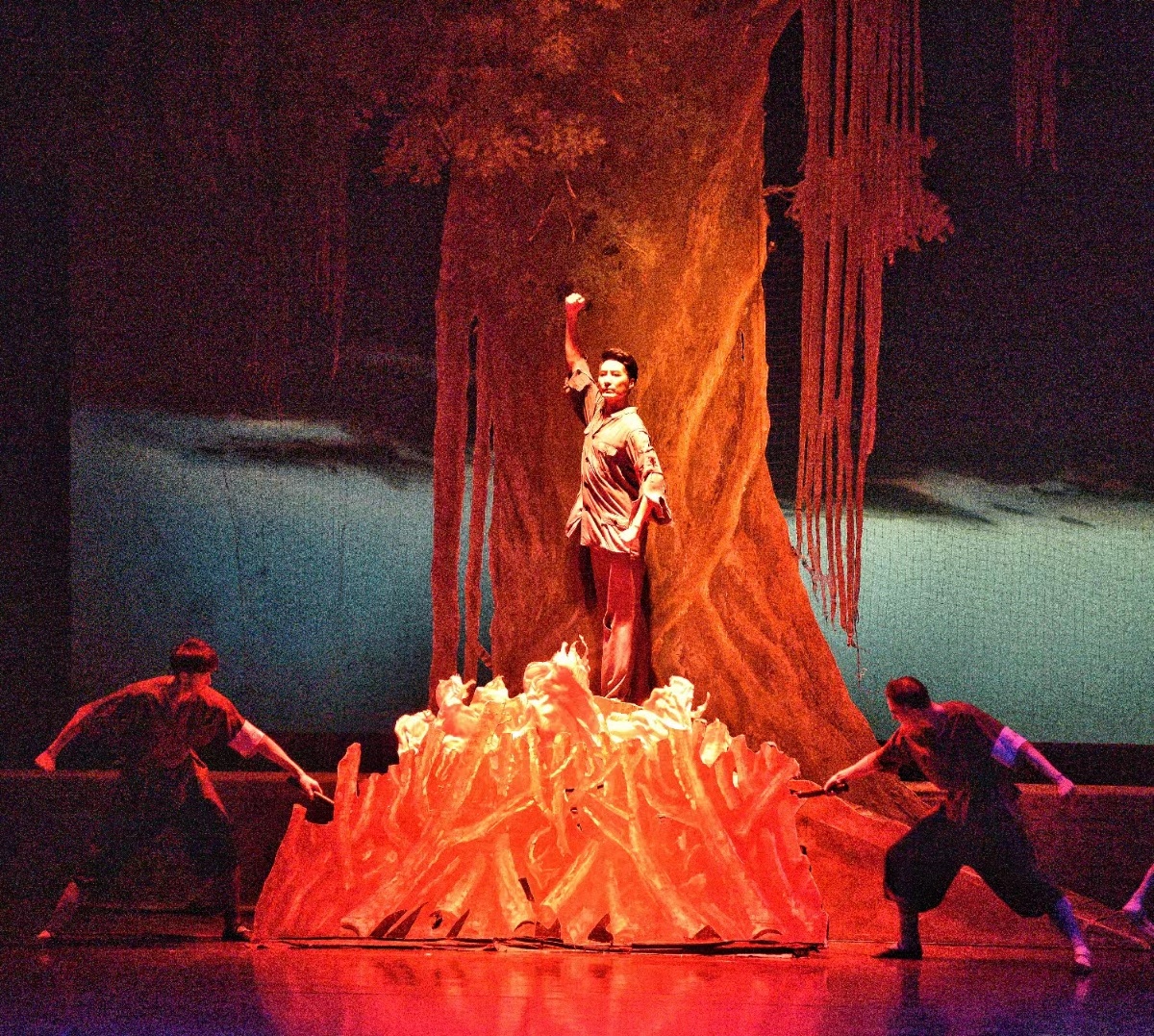 中国经典芭蕾舞剧红色娘子军演出单位中央芭蕾舞团