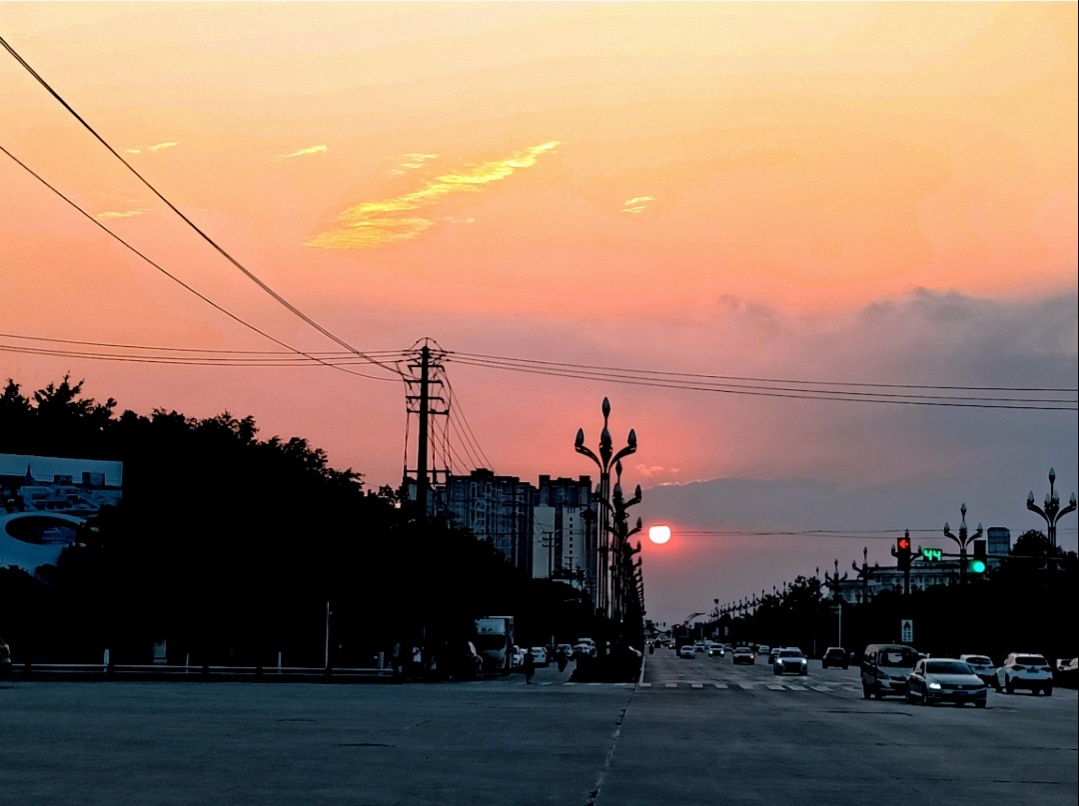 成都四线城市 夕阳景色