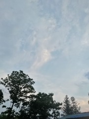1676983
