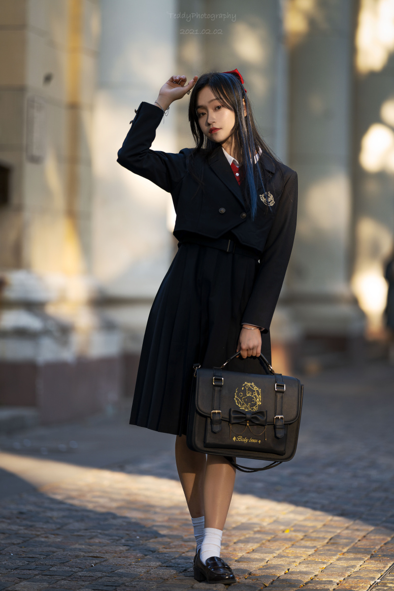 衣服是 傲慢jk() 这套jk给我感觉就是文雅得来又不失冷清范,黑色主色