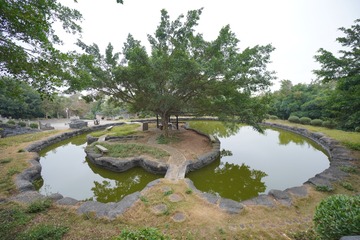 1661630
