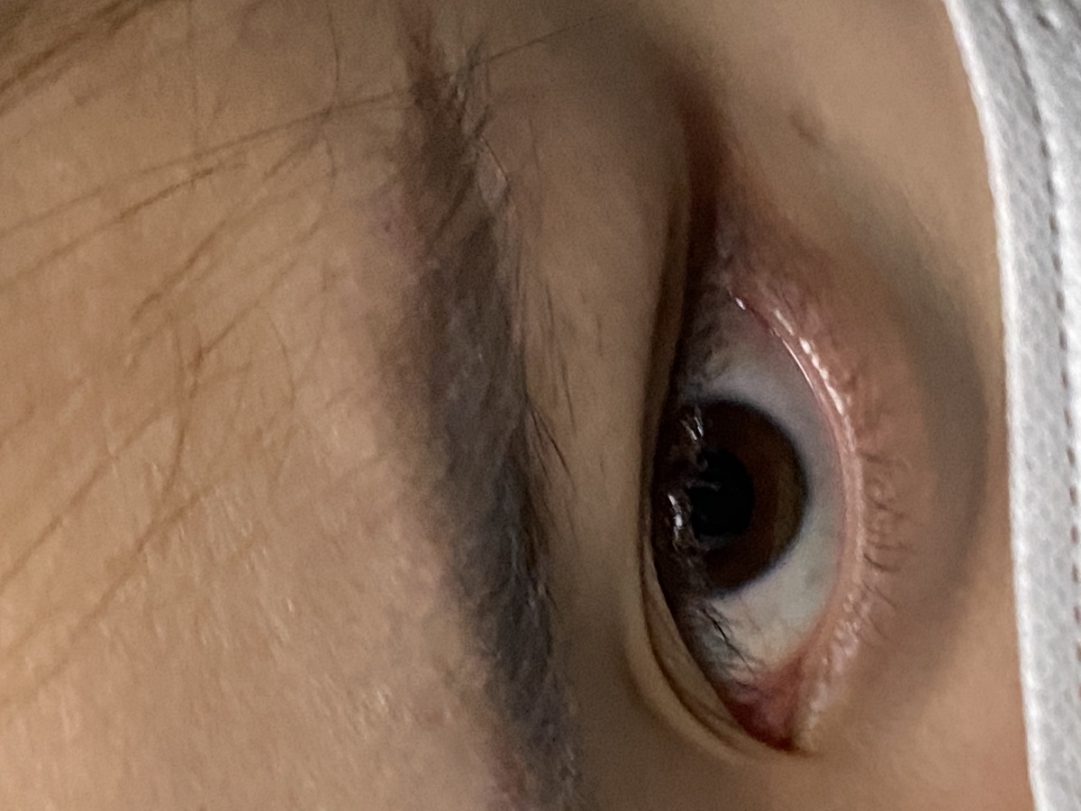 7眼人们说从眼睛可以看见心她的眼睛没有浓妆深邃的瞳孔里闪着光