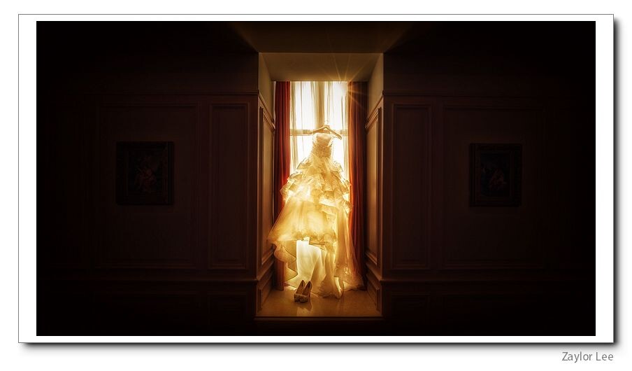 The sun in wedding dress.<br />
