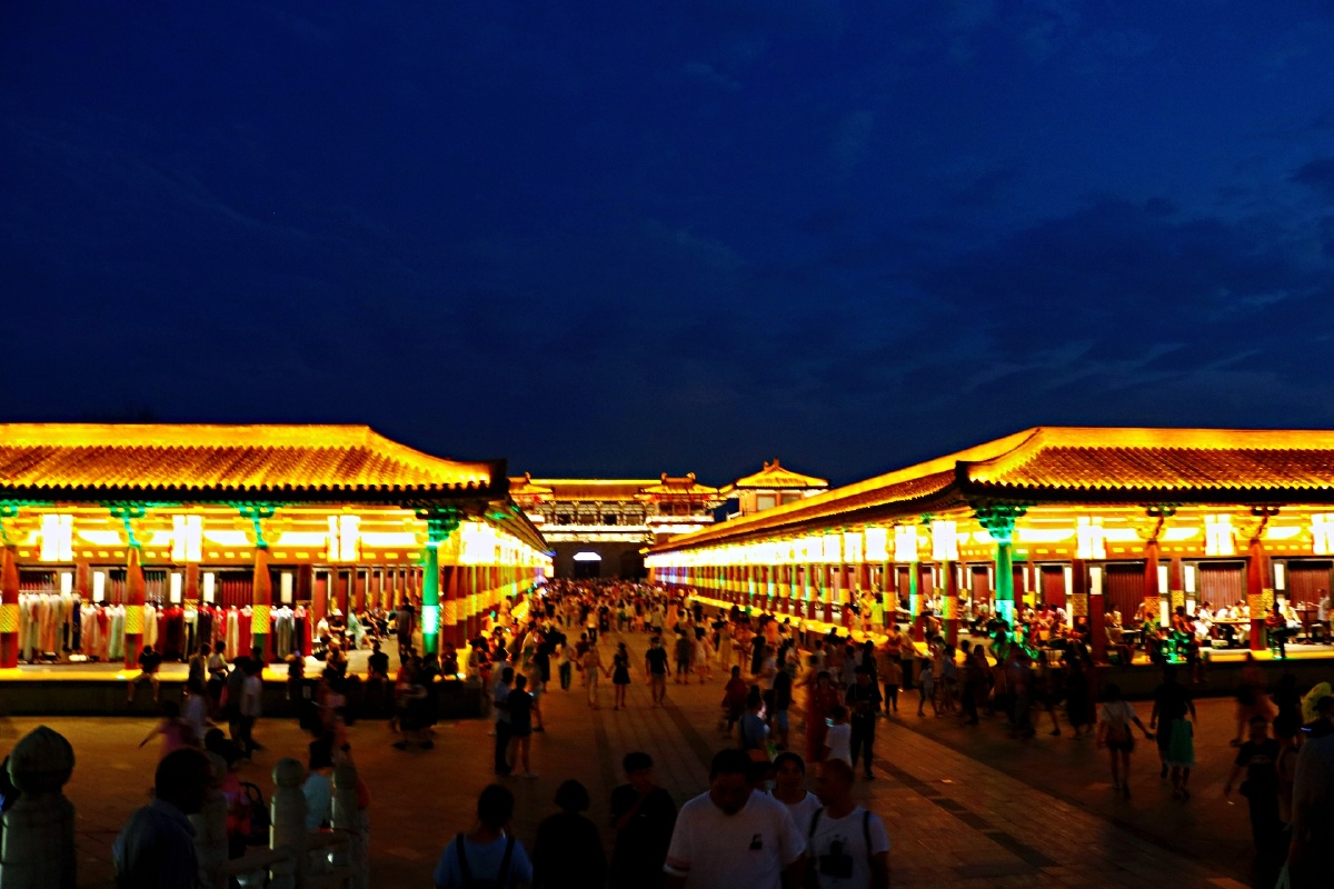 唐城妖猫传拍摄地夜晚灯光秀美轮美奂