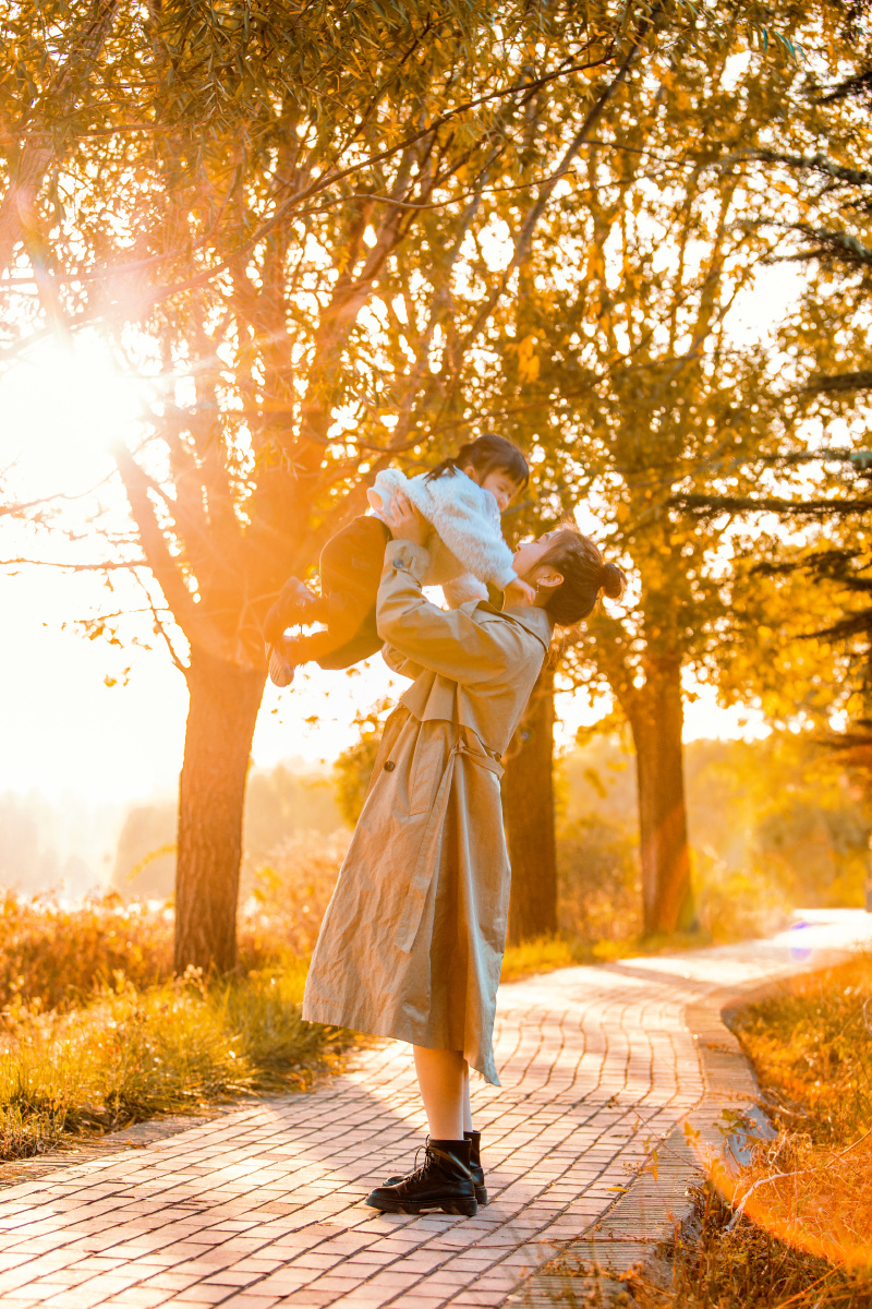 暖阳下的亲子照暖暖的都是爱78