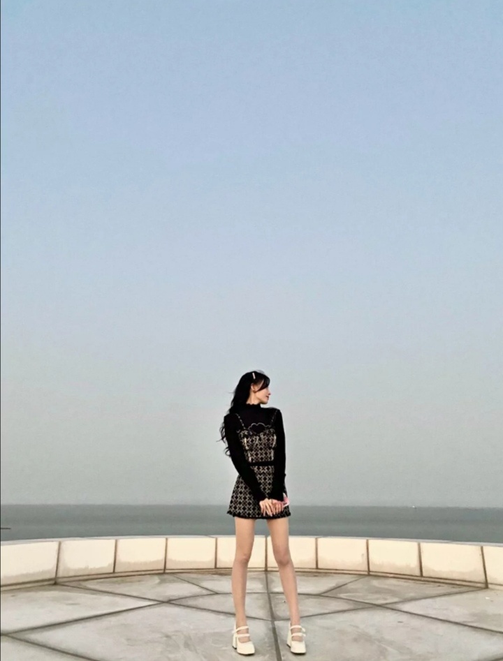 好奇怪再见到底是约定还是告别你不会一直喜欢她的你