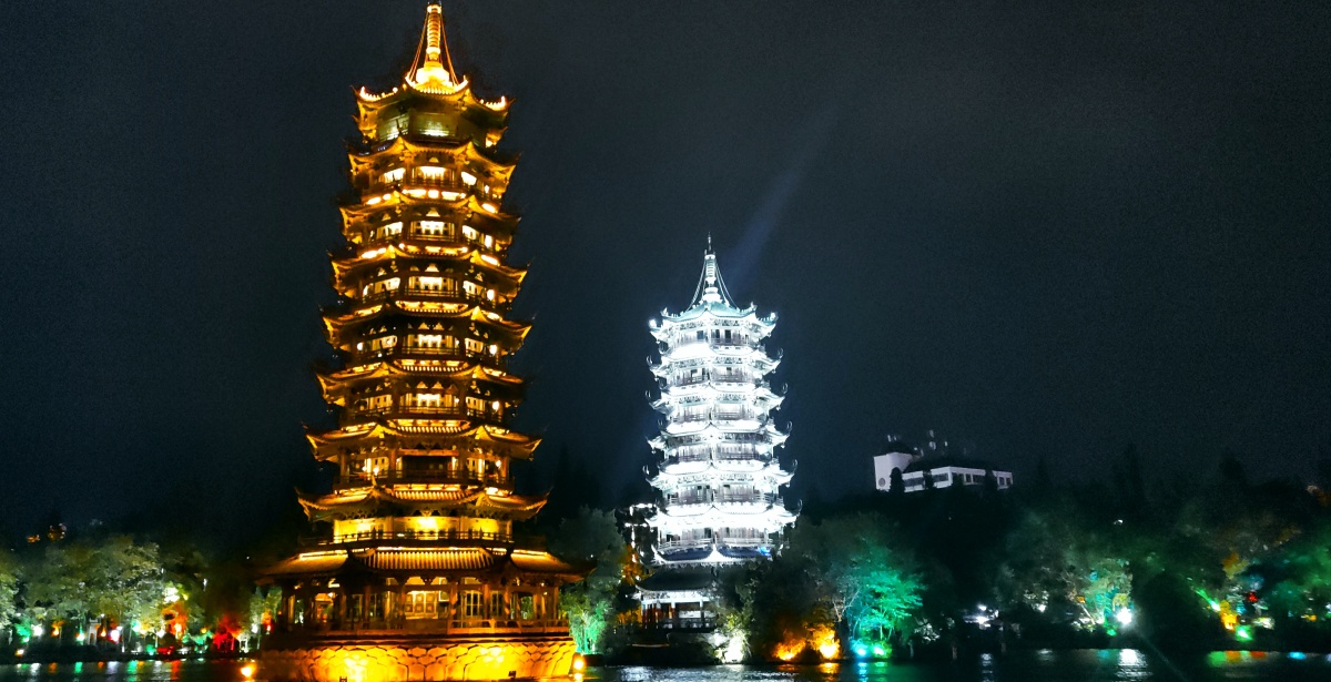 桂林-金银双塔