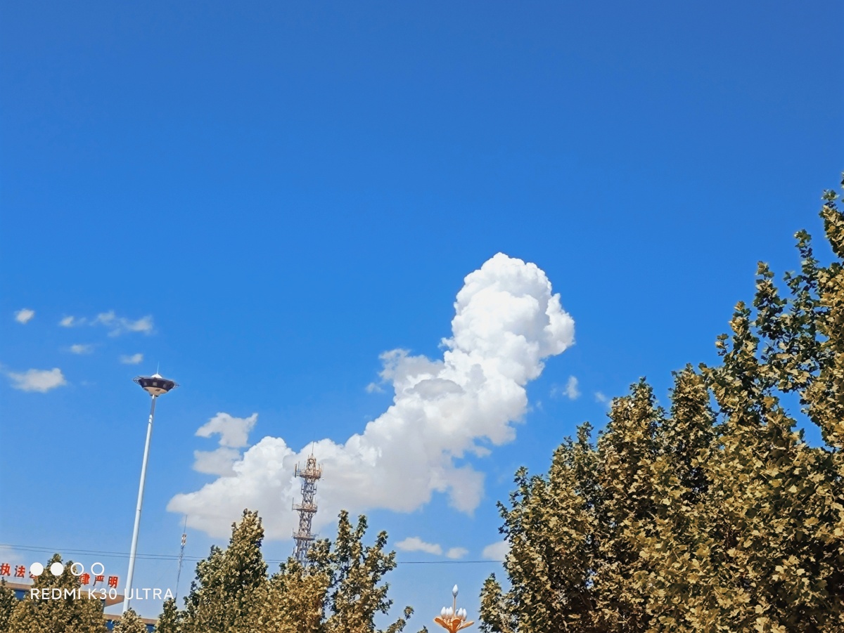 这个云的形状我很欣赏