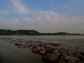 5AF2B80B-48C8-498D-89DE-01878FF9A88F/L0/001
