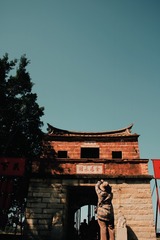 001