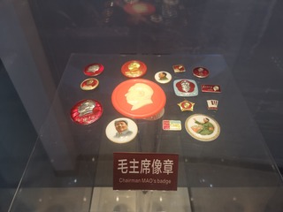 1504922