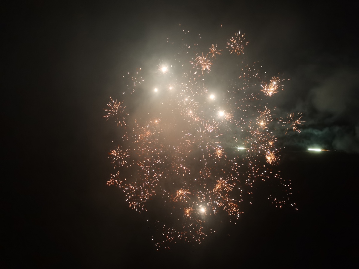 等不到天黑,烟火不会太完美. - 空白白心 - 图虫