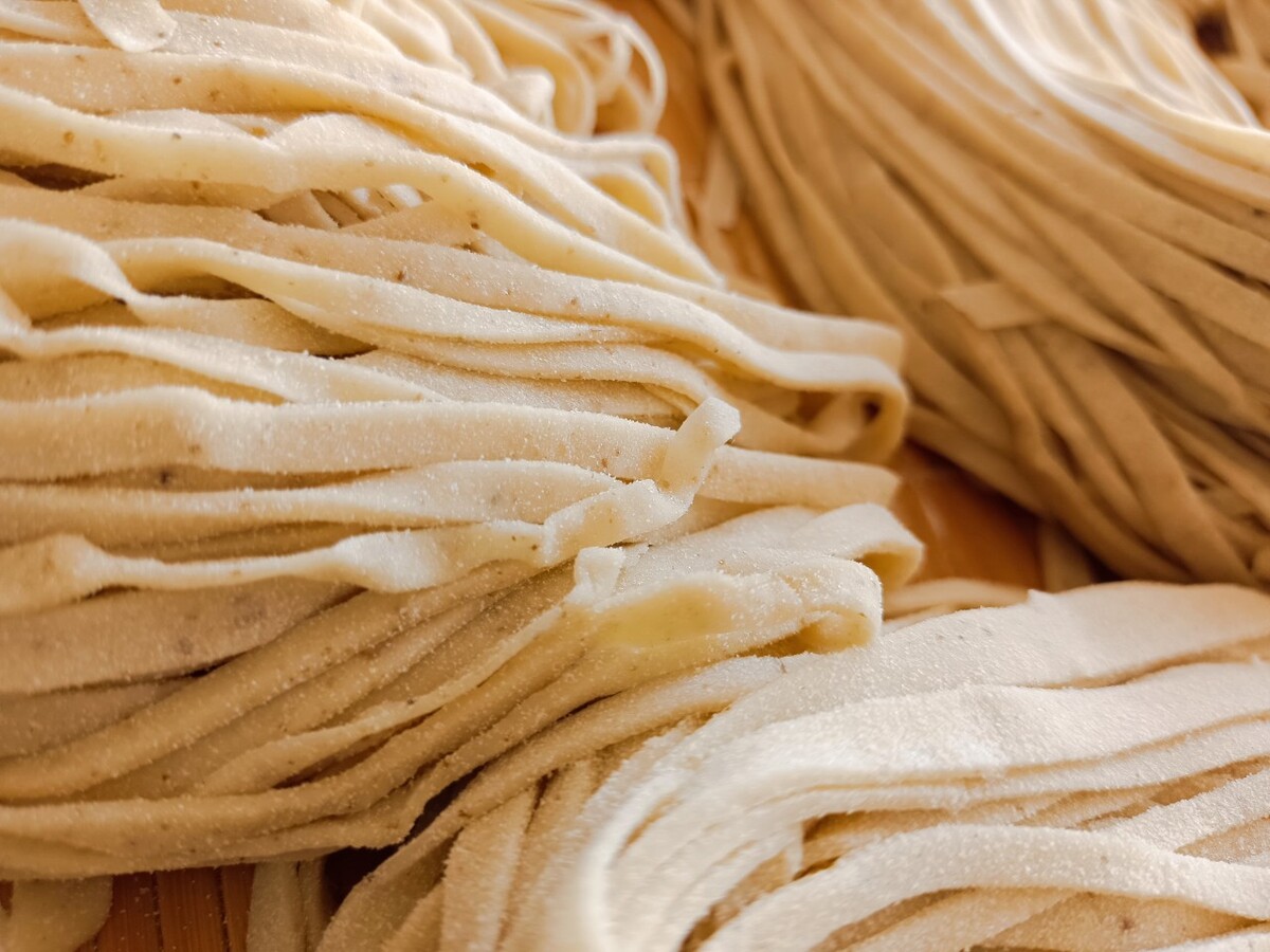 最解乡愁不过家乡味 蒿子豆面