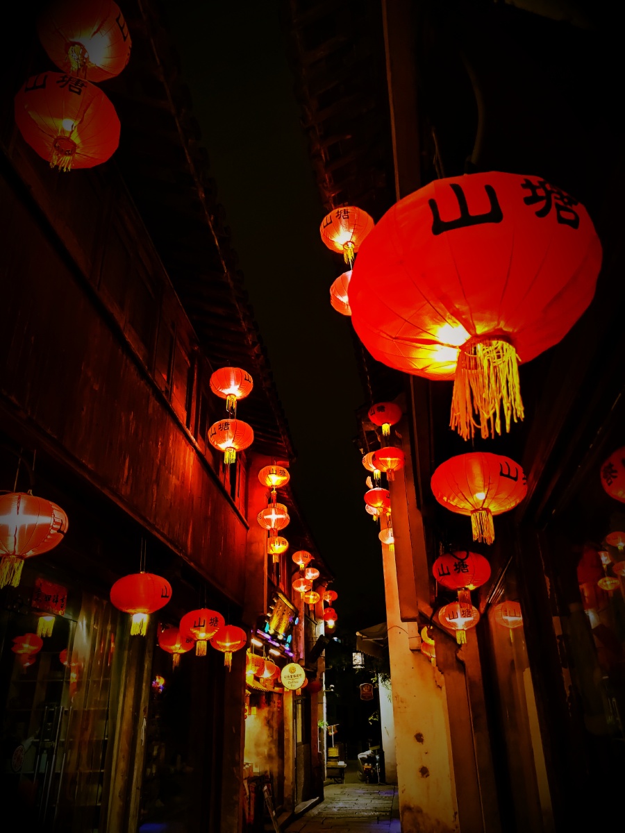 风景扫街城市创意城市夜景小分队街事圈子苏州苏州夜景#灯笼灯被照亮