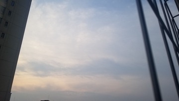 215824
