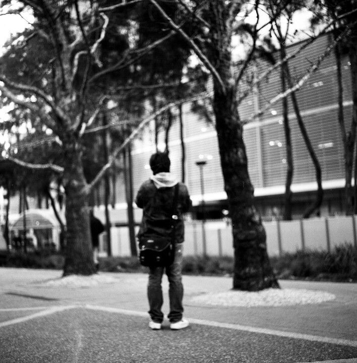 失焦<br />
走得太远 留下一个背影&lt;br /&gt;<br />
世界对我来说变的模糊起来