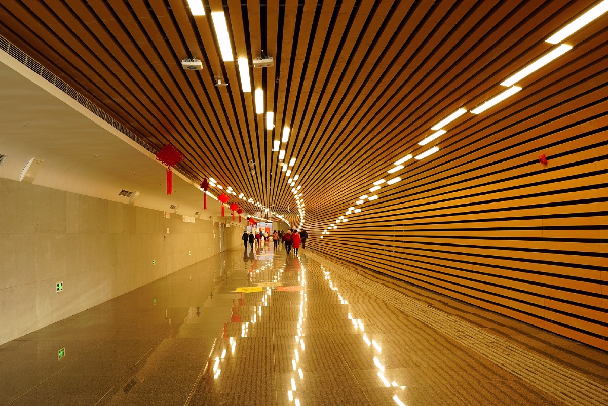 上海15号地铁线上海南站站通道