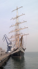 402621