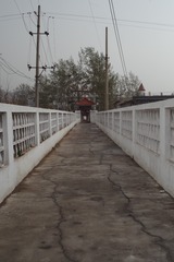 492437