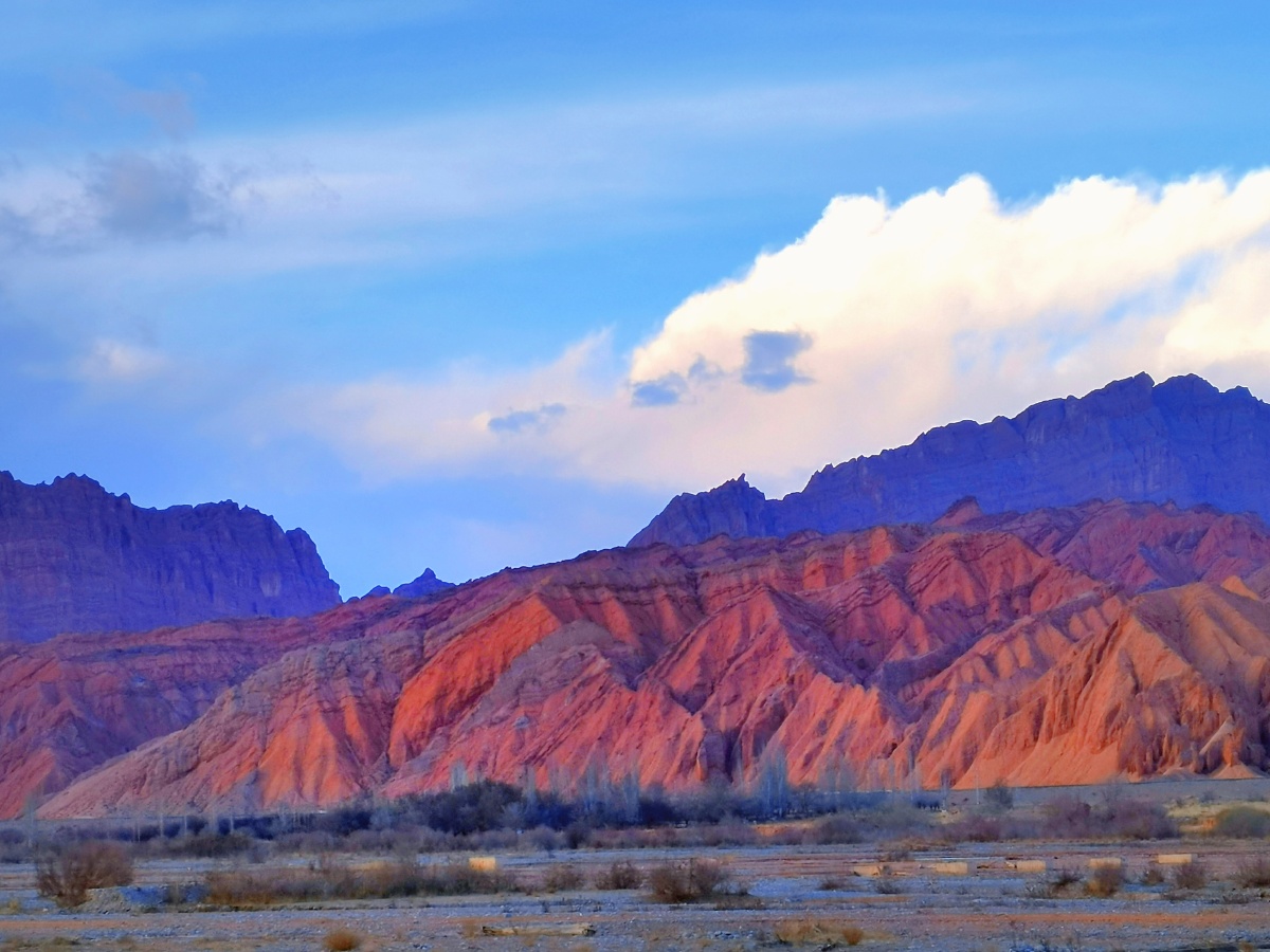 新疆天山红山大峡谷