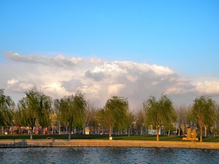 河边
