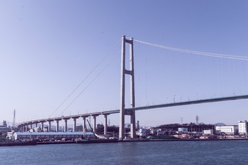 306872