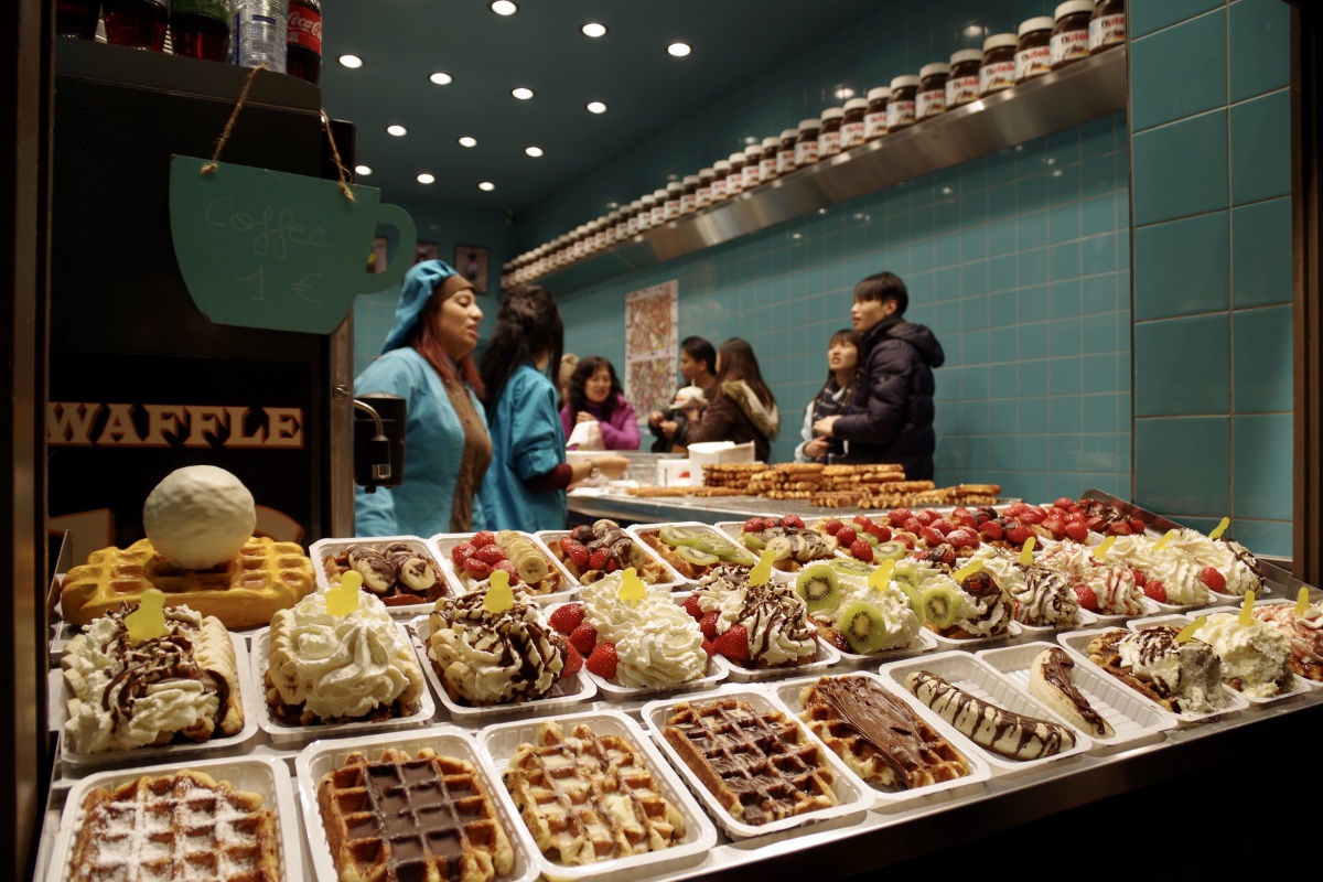 1/126比利时特产#西点欧洲猕猴桃售卖香甜摊子#布鲁塞尔食品#华夫饼