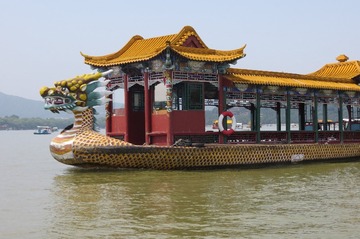 896741