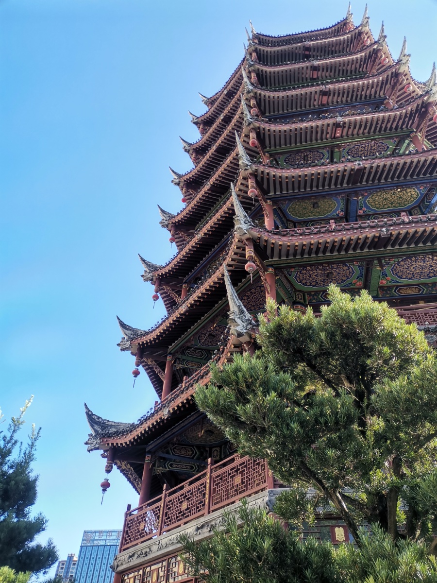 夏日的塔顶风光. - 灵魂图片馆 - 图虫