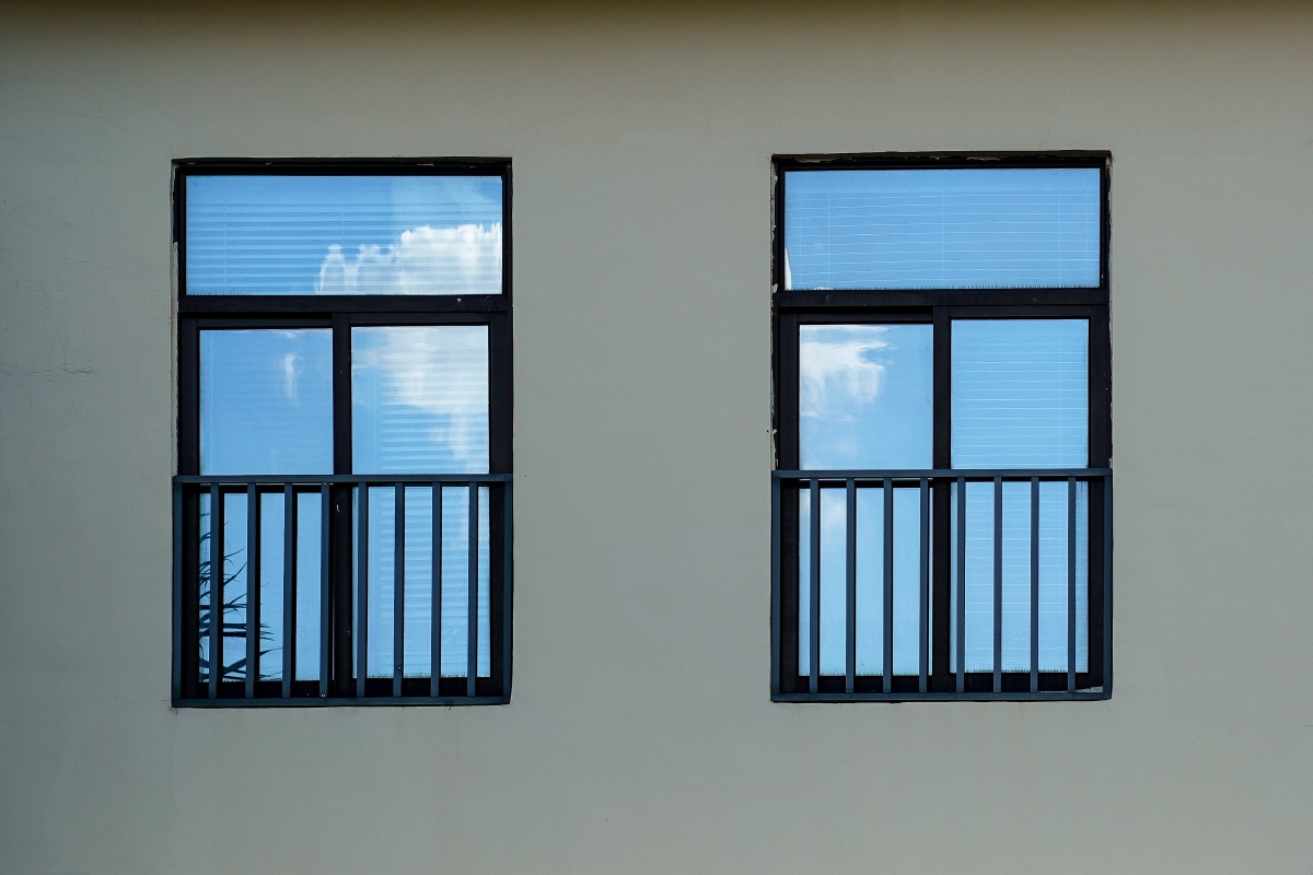 窗户是天空的倒影