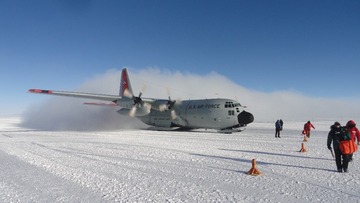 72720