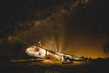 57570