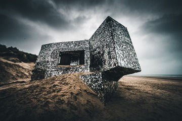 639