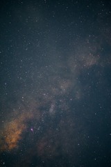 10715