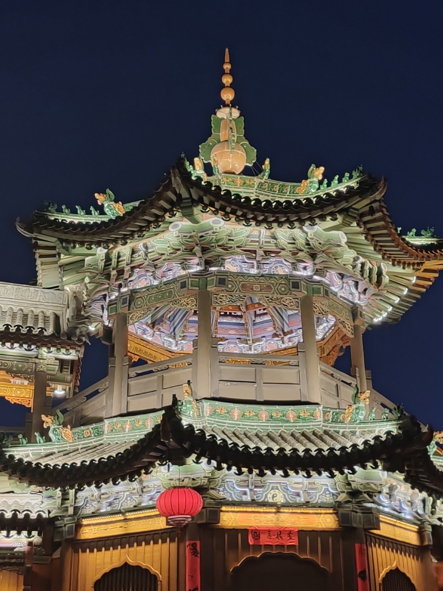 山西大同2021年正月十五夜晚古城里的几个夜景
