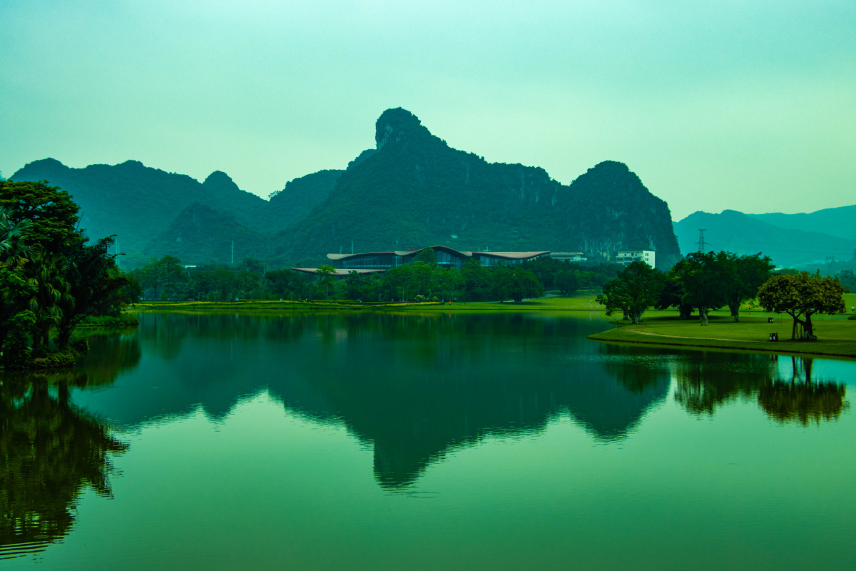 山水花卷值得推荐的4a级景区花花大世界位于广西武鸣县号称小桂林山