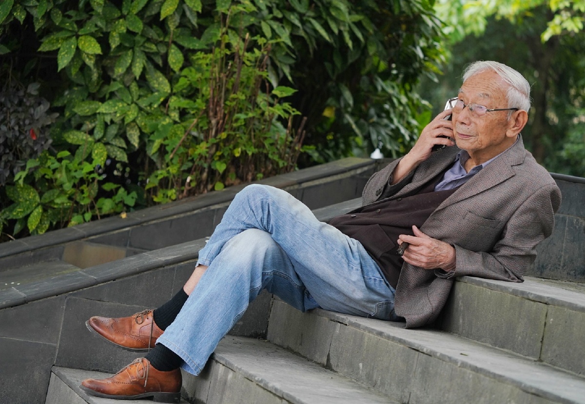 葛优躺 - dd980 - 图虫