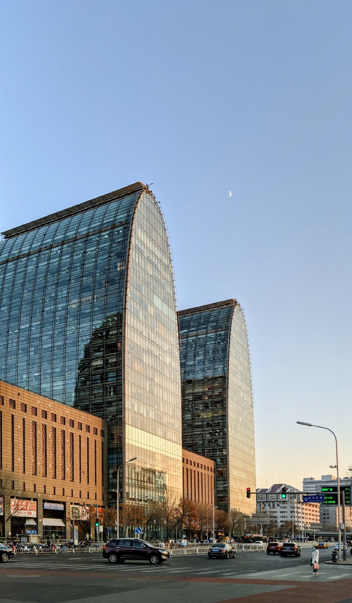 夕阳下的西直门凯德茂