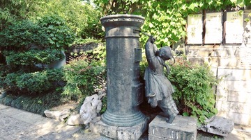 1643828