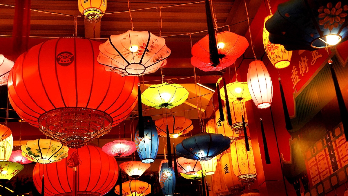 大红灯笼高高挂红红火火过大年